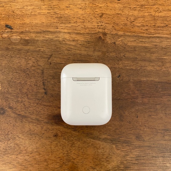 Airpods - Picture 3 of 4